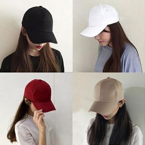 4 Casquettes tendance noir : sportive, urbaine et élégante